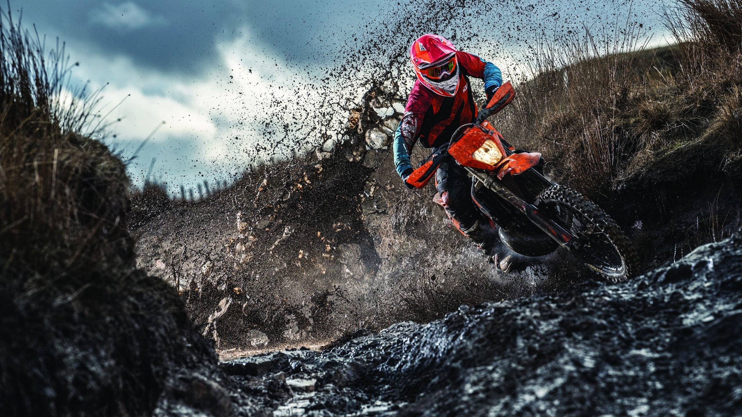 “高海拔冲刺：雪山赛段的极限考验”，雪山海拔排名