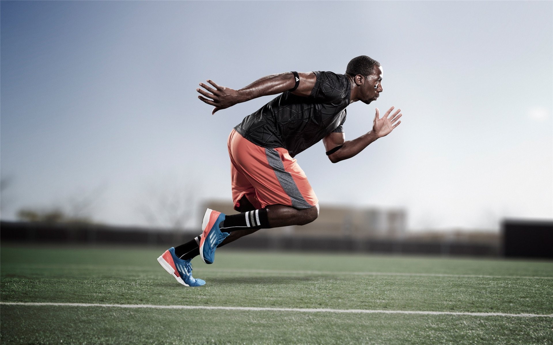 “高速飘逸”——车手漂移技巧大公开，高速漂移视频